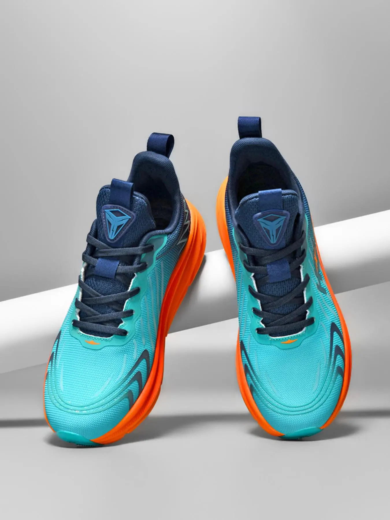 Men's Lace Up Low Top Sneakers, Casual Comfortable Breathable Sports Running Shoes, Trendy All-match Sneakers for Daily Wear, Closed