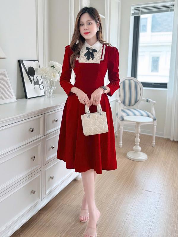 Váy nhung nữ thiết kế có cổ cách điệu và đính tag nơ, dáng xòe, chất liệu mềm mại, dài qua gối phù hợp đi chơi, đi đám cưới, đi làm  Cames Dress V826 -Thoitrangsuha Women