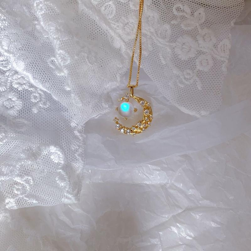 Product Introduction of Titanium Steel Necklace Moonstone Necklace Female Light Luxury Minority Simple Colorful Moon Clavicle Chain 4