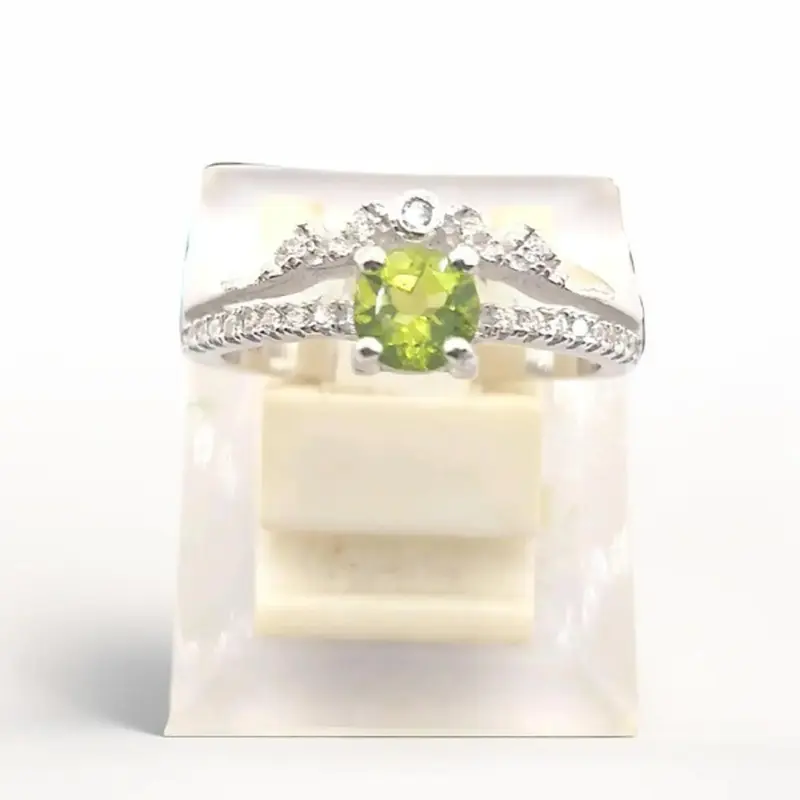 RING PERAK LADIES NATURAL PERIDOT 3