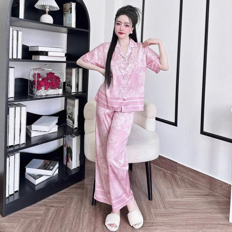 Bộ đồ ngủ nữ pyjama lụa latin cao cấp tay cộc quần dài họa tiết mới