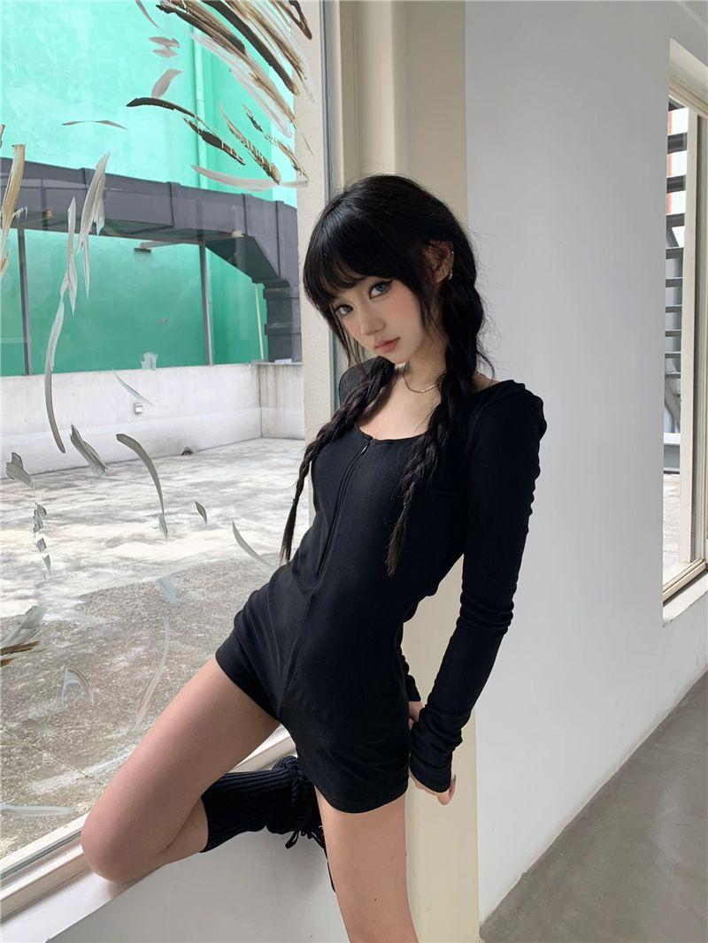 Product Introduction of American Style Sexy Hot Girl Long Sleeve Zipper Jumpsuit Women Spring New Elegant High Waist Slim Fit Flattering Shorts 1