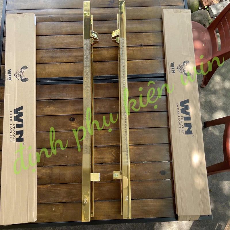 Tay nắm cửa inox vuông vàng tâm lệch lắp cửa nhôm gỗ và kính Windragon hộp inox 25x38