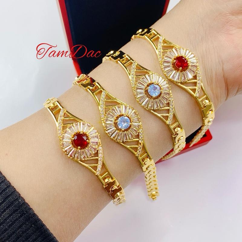 Vòng Tay Nữ Lắc Tay Nữ Bản Nhỏ Xinh Thiết Kế Cách Điệu mạ vàng 24k Đính Đá đỏ,trắng,Sang Trọng .