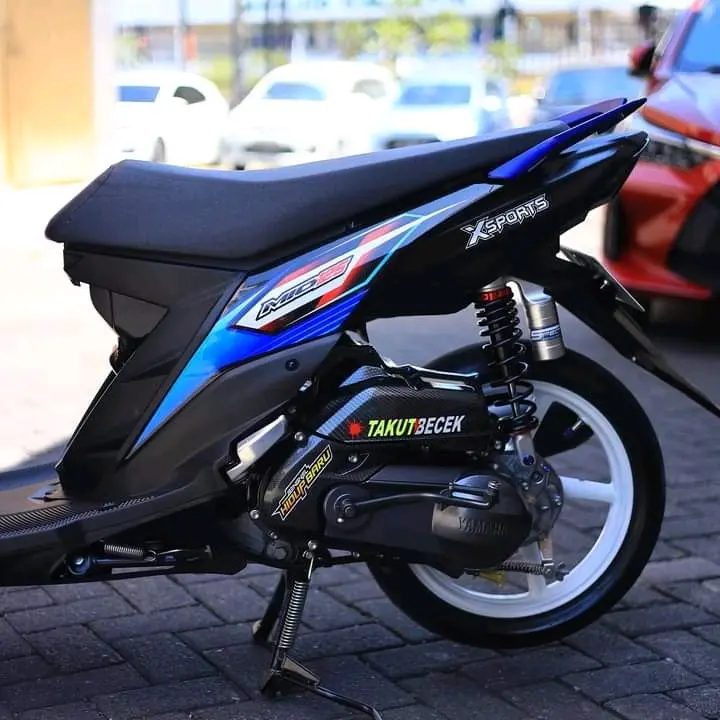 Jok mio m3 roadrace kulit amplas pasir anti slip