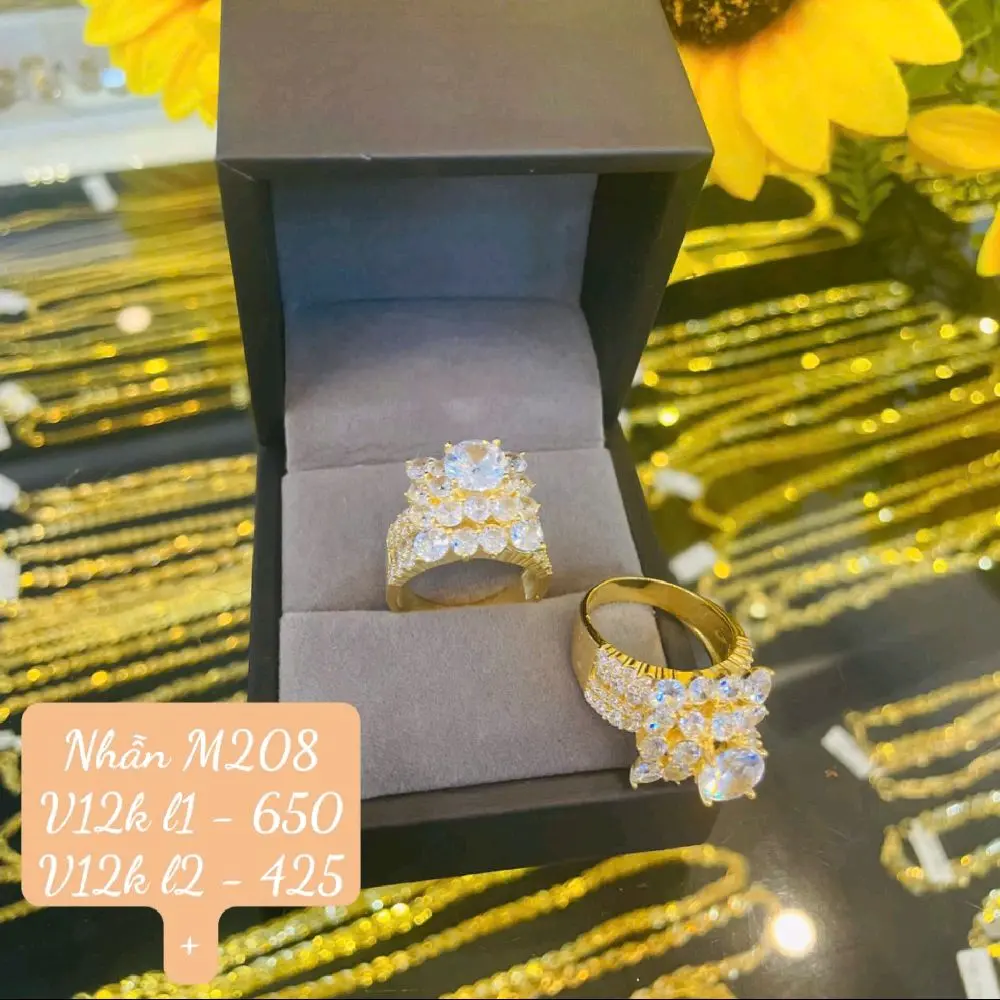 nhẫn kiểu xoàn nữ hoàng vuông v12kl2