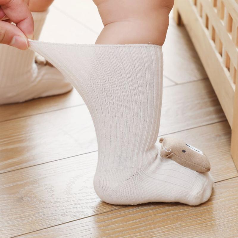Tất cao cổ hình thú, hoa quả giữ ấm chân, chống trượt họa tiết dễ thương cho bé 2