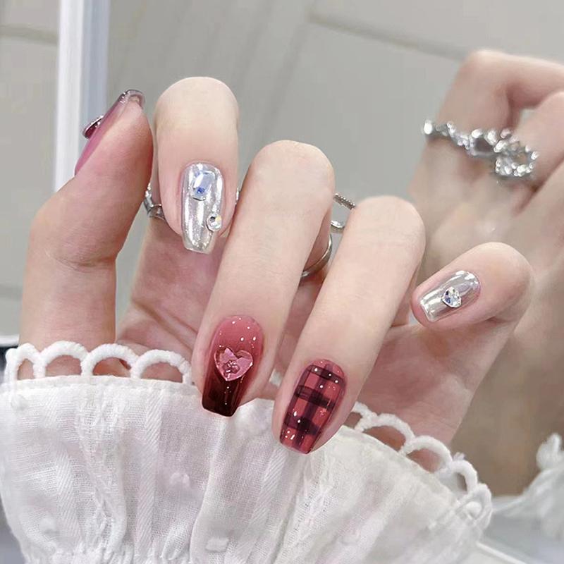 Bộ 24 nail giả mã 20 đính đá đính charm xinh xắn.