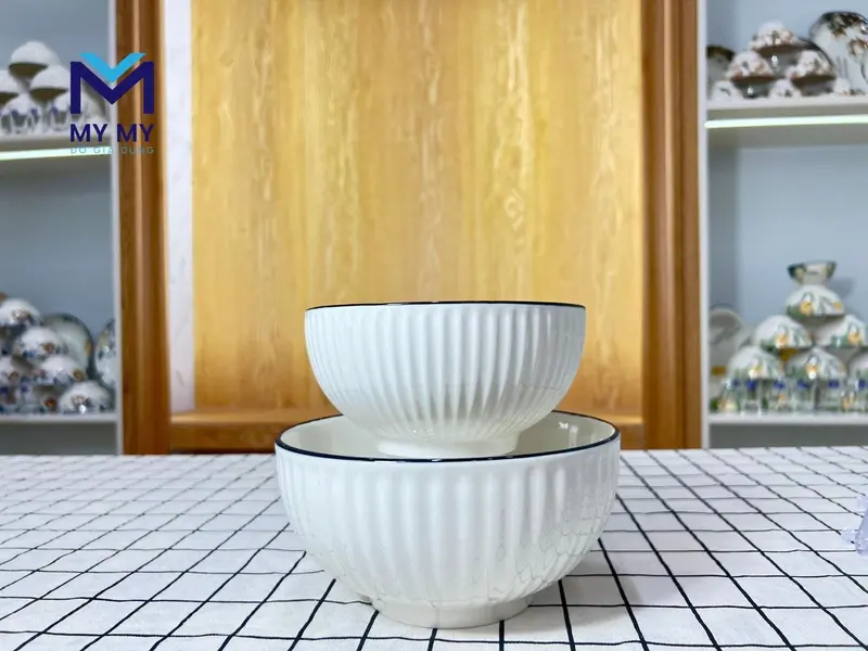 Bộ Bát Đĩa Trắng Sọc Viền Đen 21 Chi Tiết , 10 Đôi Đũa Khảm vàng Và 10 thìa sứ trắng 2
