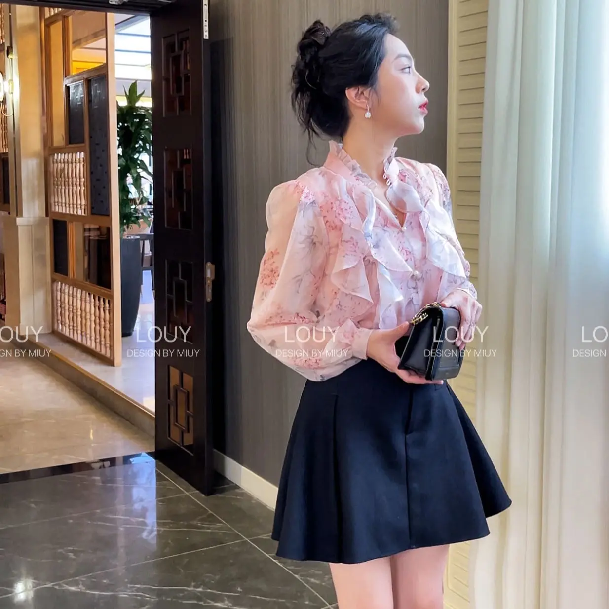 Áo sơ mi bèo cổ nơ hồng đào
