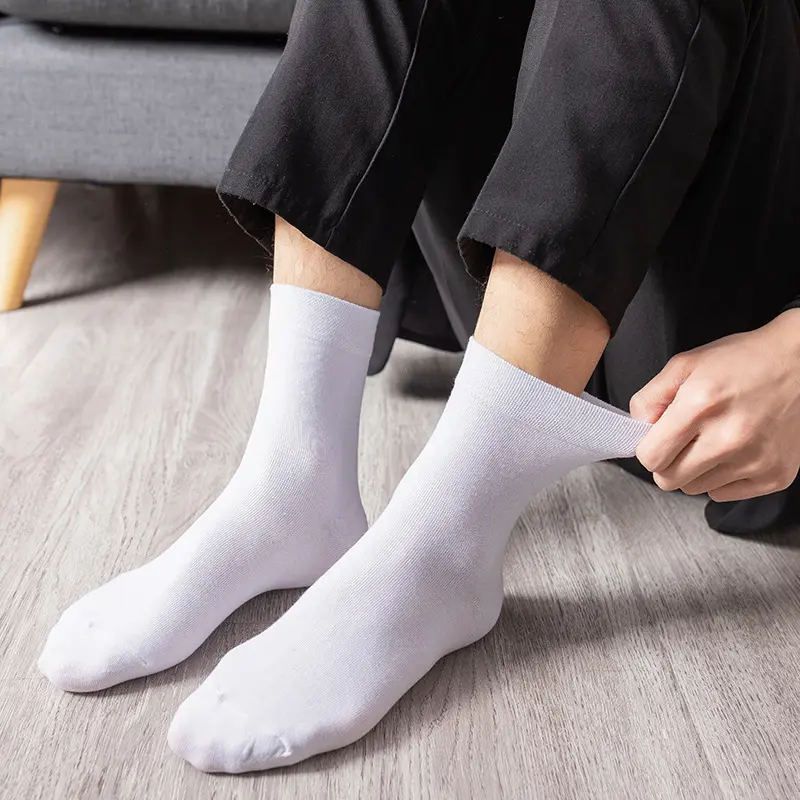 1 chiếc tất nam ống trung bình không trơn trượt, khô nhanh, màu sắc đơn, đen, trắng, xám Ong Menswear 1