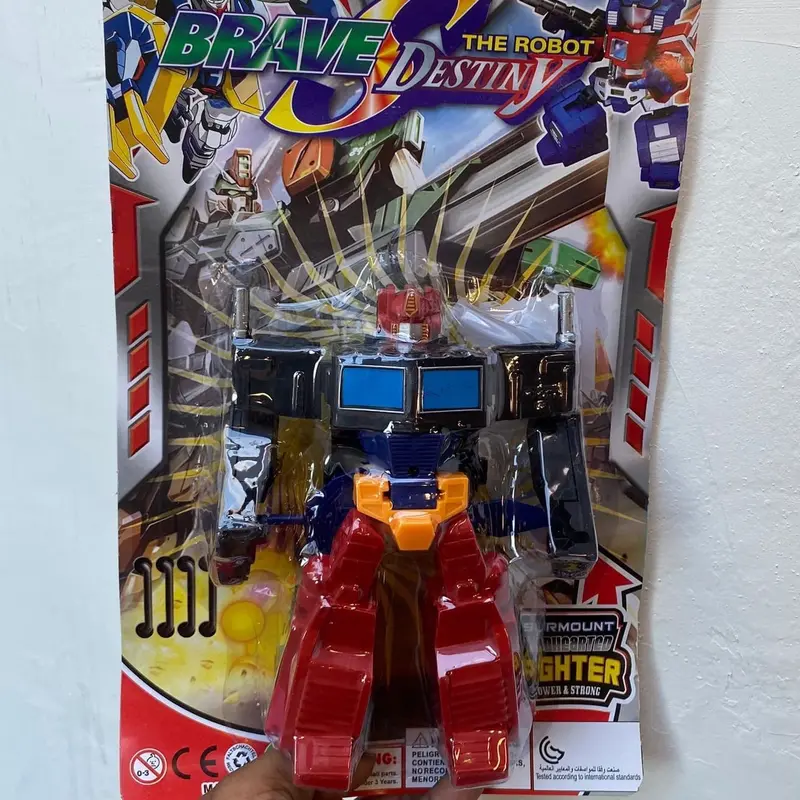 Mainan Transformers Optimus Prime Bisa berubah menjadi truck Mobilan 2