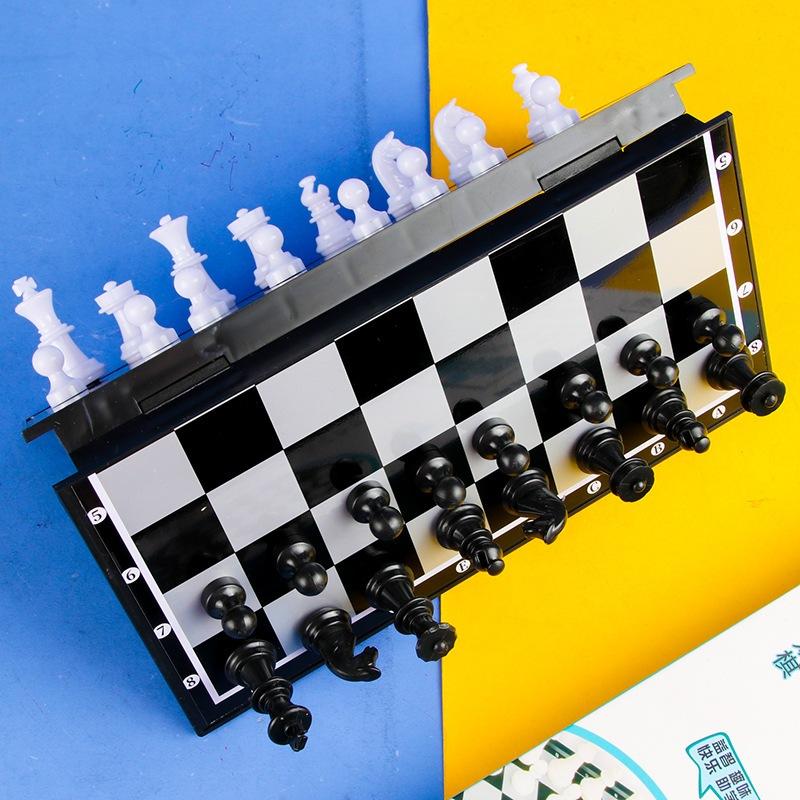 Bộ Cờ Vua Mini Cờ Vua Quốc Tế Nam Châm Có Hộp Đựng Đồ Chơi Phát Triển Tư Duy Rèn Luyện Trí Thông Minh Board Game