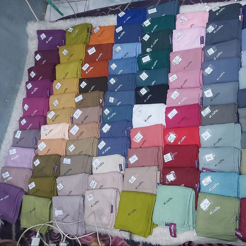 Kerudung Segi Empat Keisha Shamora By Elzatta 3
