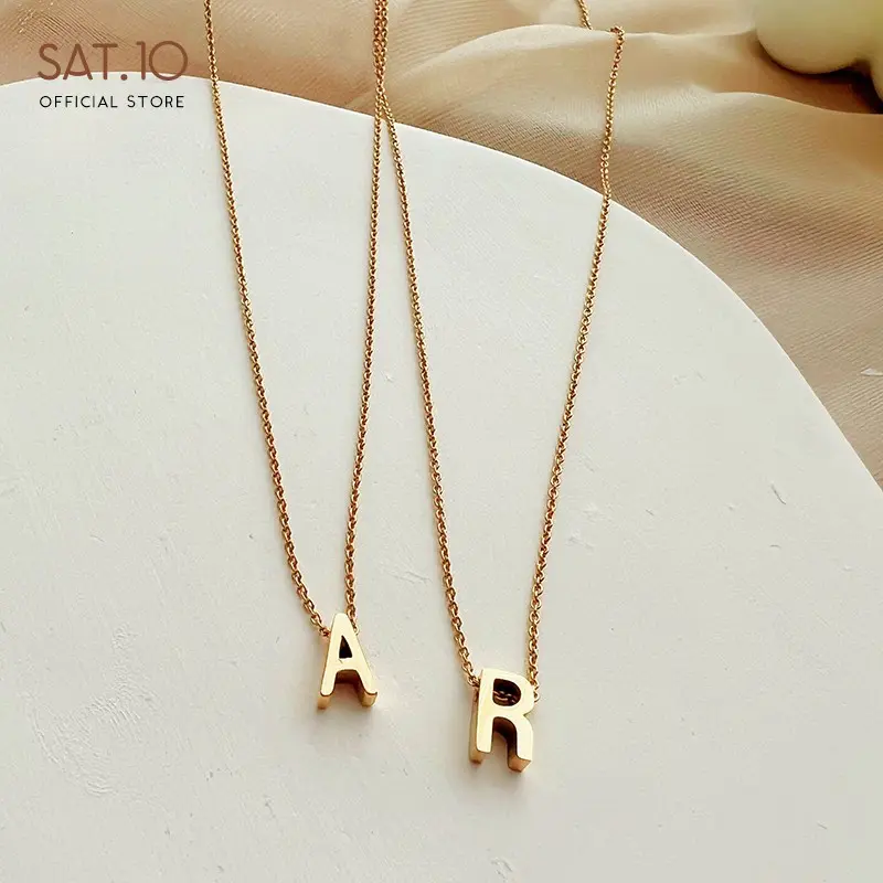 SAT.10 Kalung Rantai Gold Dengan Desain Liontin Huruf Timbul Bahan Titanium SAT-FCA4115 1