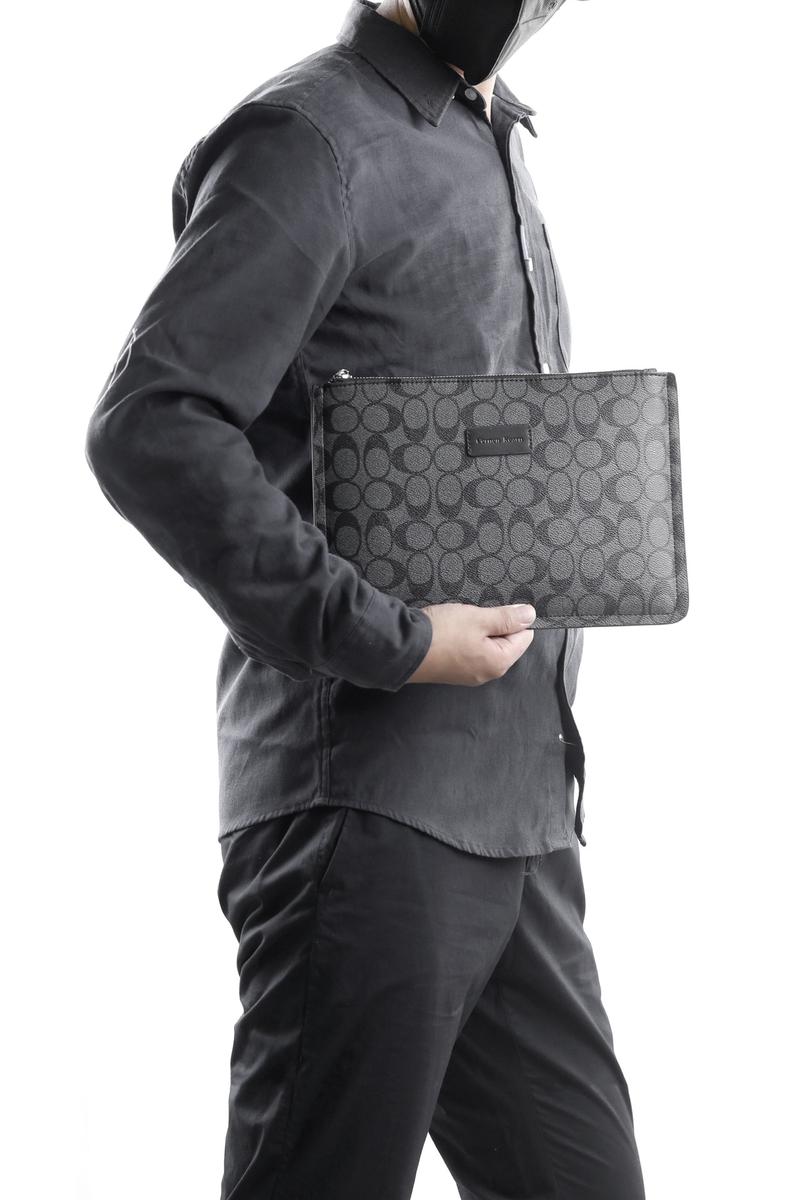 Product Introduction of New Men's Personalized Clutch Chessboard Grid Contrast Color and Versatile Trendy Clutch Large Capacity Mobile Phone Bag Wholesale 0