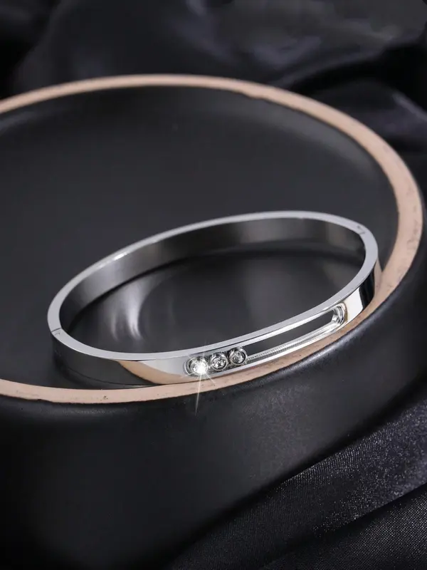 Fashionable and Simple Stainless Steel Sliding Three Diamond Bracelet, Vacuum Plated Bracelet, Suitable for Daily Clothing, Party Accessories, Gifts 5