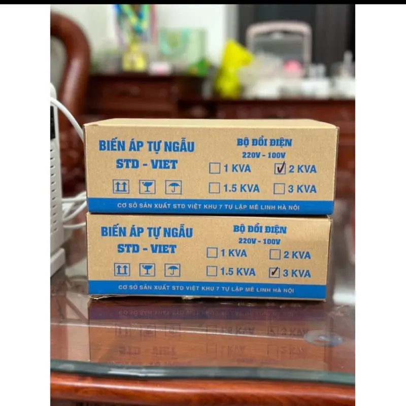 Bộ đổi nguồn 220v sang 110v, 100v cho thiết bị nội địa Nhật 2kva vỏ nhựa 3