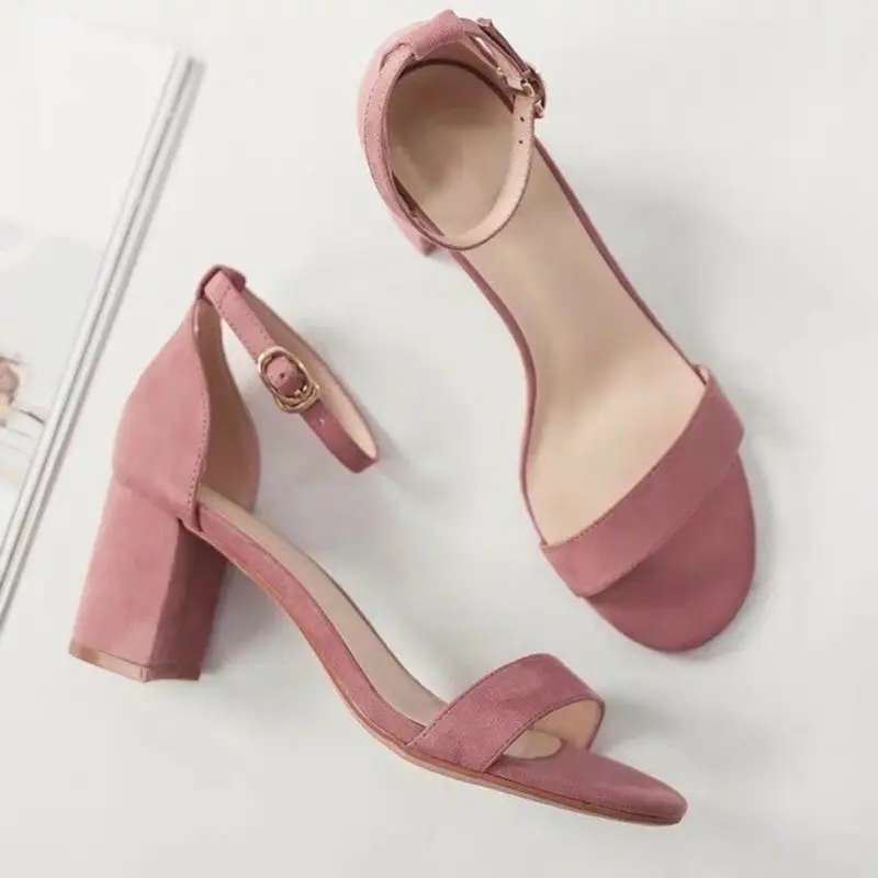 Sandal High Heels Wanita Simpel Hak 5 cm Terbaru Hak Setengah (3-5 cm) Hitam 6