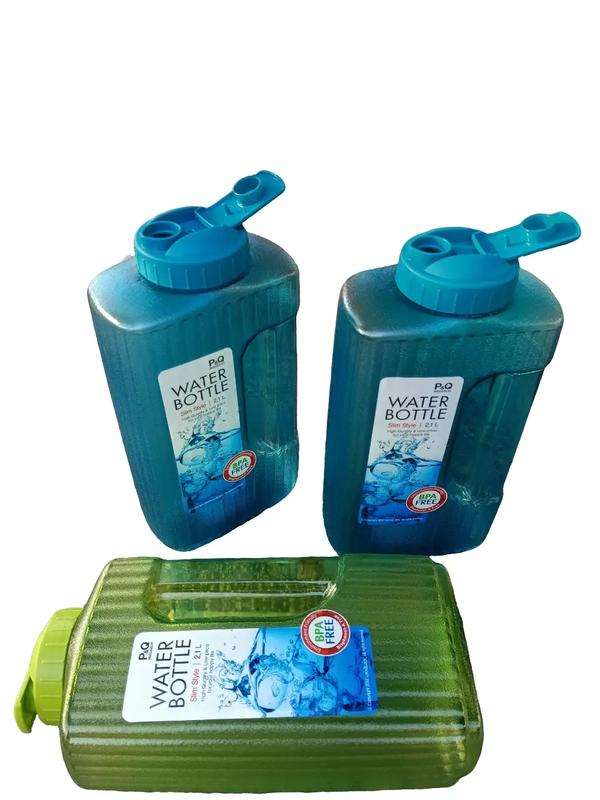 Bình Nước Nhựa Lock And Lock Có Vòi 2.1L Màu Ngẫu Nhiên An Toàn Sức Khỏe