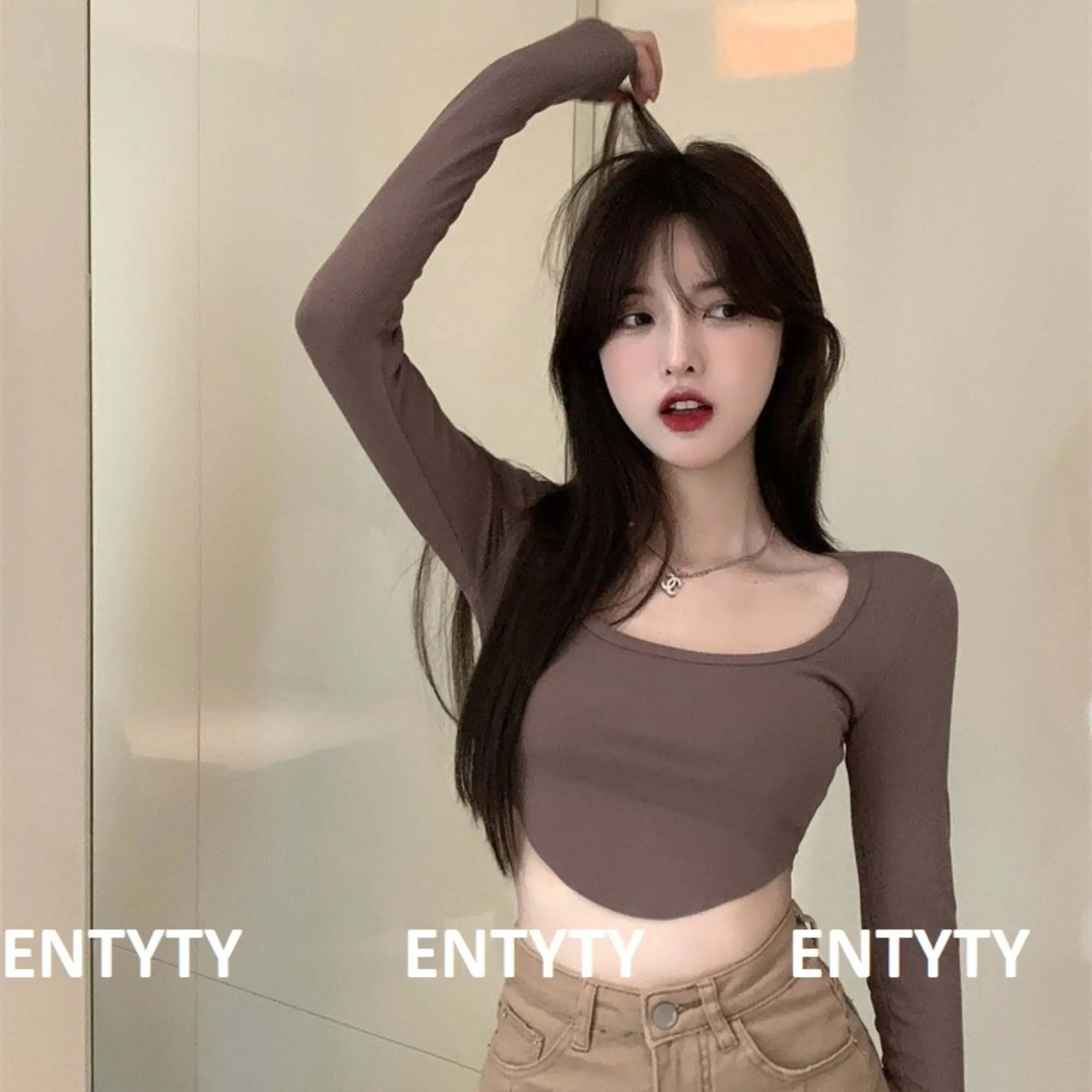 Áo croptop Tay Dài Vạt Bầu Cổ U A3 | BigBuy360 - bigbuy360.vn Áo croptop Tay Dài Vạt Bầu Cổ U A3 | BigBuy360 - bigbuy360.vn