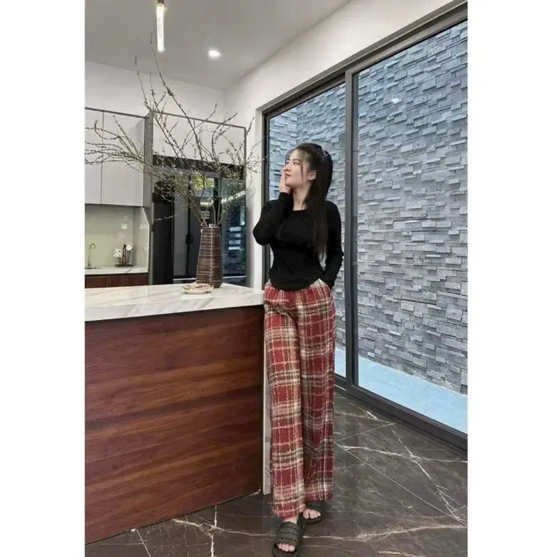Set bộ đồ nữ áo dài tay len tăm mix quần karo, set áo đuôi tôm mix quần xuông kẻ karo 1