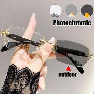 Luxurious Diamond-Cut Color-Changing Far-Sighted Sunglasses, Vintage Anti-Blue Light Prescription Reading Glasses with Diopter, Unisex Elegant and Comfortable.