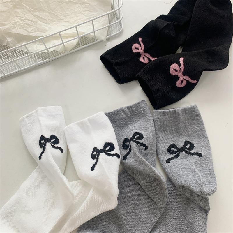 Product Introduction of Sweet Bow Socks Female Japanese Solid Color Black And White Gray Bow Gentle Girls Versatile Cute Ballet Tube 11