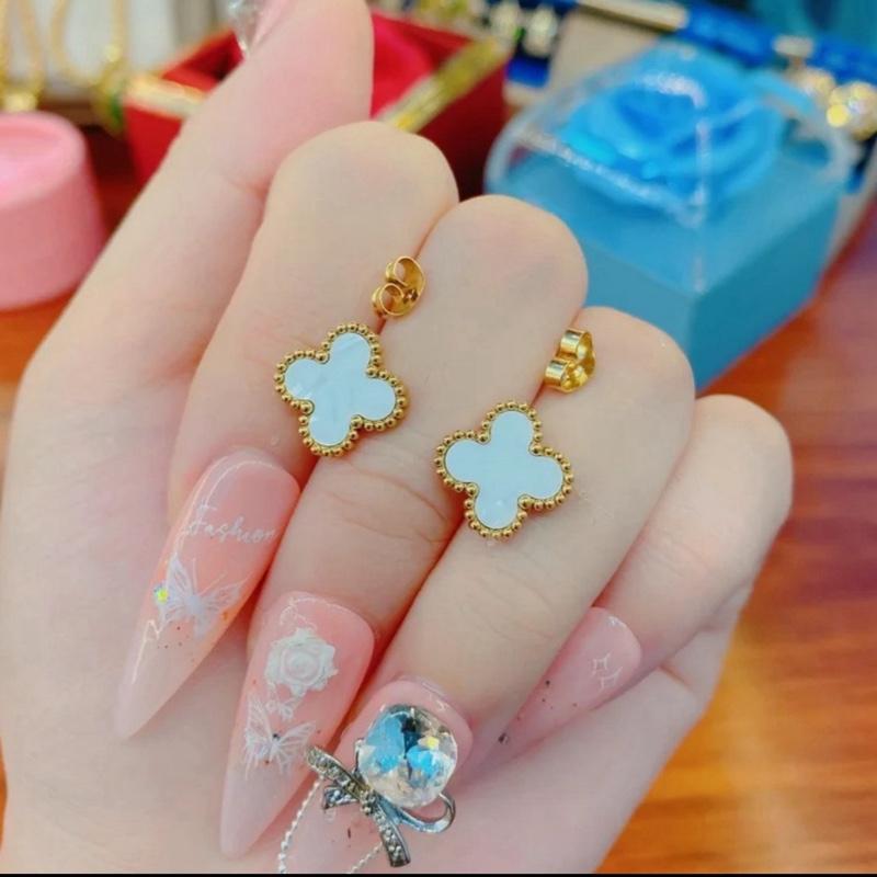 Bông tai titan 4 lá nhỏ xinh bền mầu- trang sức cao cấp 4