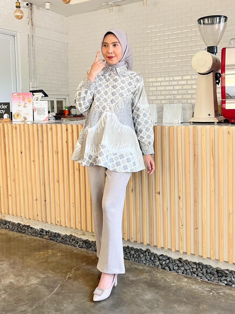 Product Introduction of BATIK RAVINDRA Blouse Batik Karina Katun Wanita 33