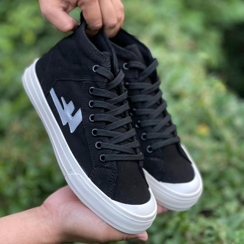 [BISA NYALA] Sepatu Sneakers Aeko High Black Reflective original produk lokal made in Indonesia Canvas Casual 3
