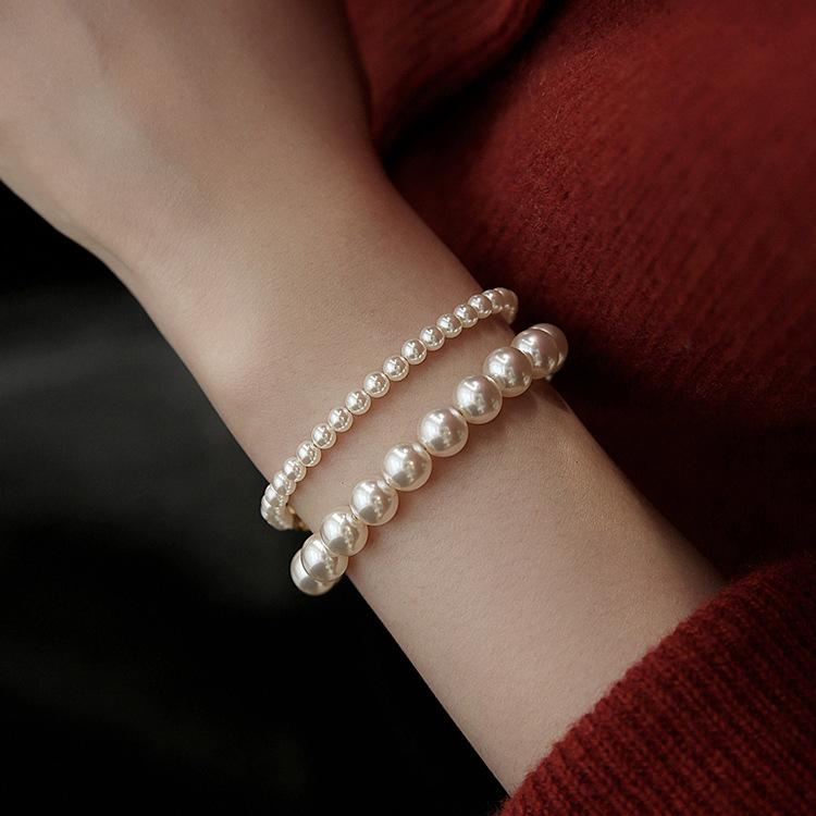 Product Introduction of 2024 New French Folding Bracelet Light Luxury Minority Exquisite Elastic String Bracelet 11