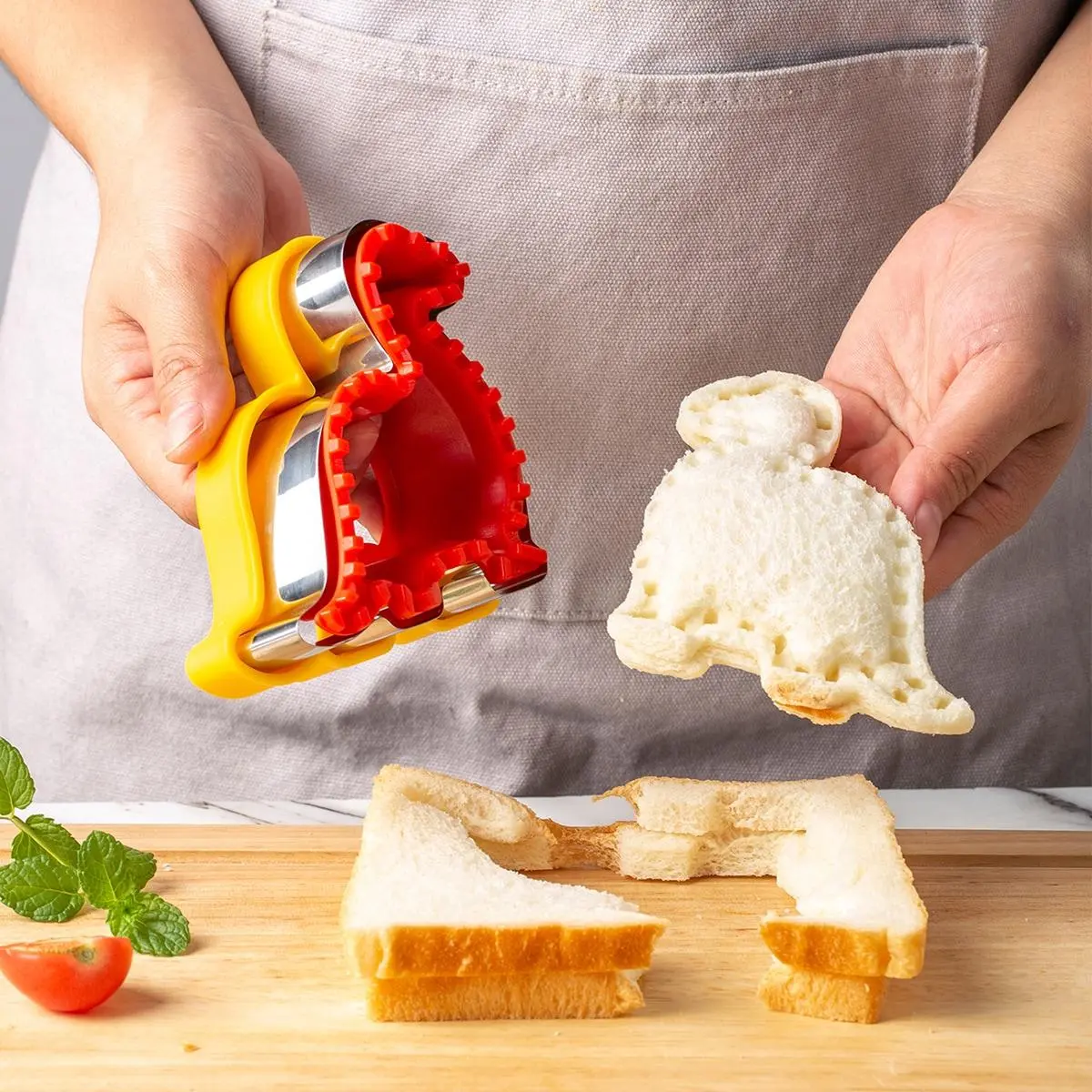 Dinosaur Shape Bread Cutter Mold, 1 Count DIY Stainless Steel Sandwich Cutter Sealer, Sandwich Maker Mold, Kitchen Accessories