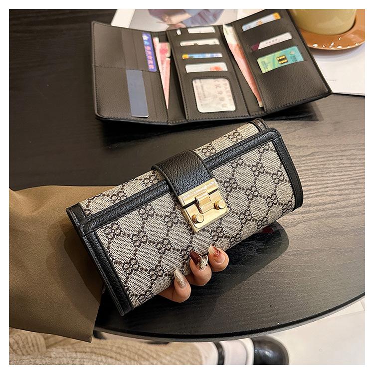 Product Introduction of Ladies' Short, High Appearance, Multi Slot, Three Fold Buckle, Hand-held Long Wallet 21