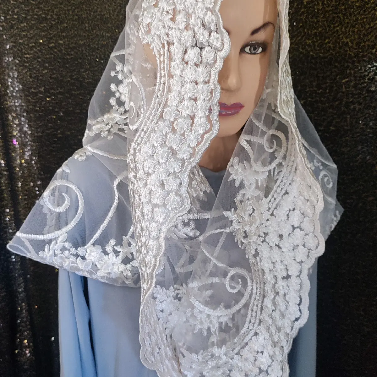 Hijab Instan Brokat Tile Putih