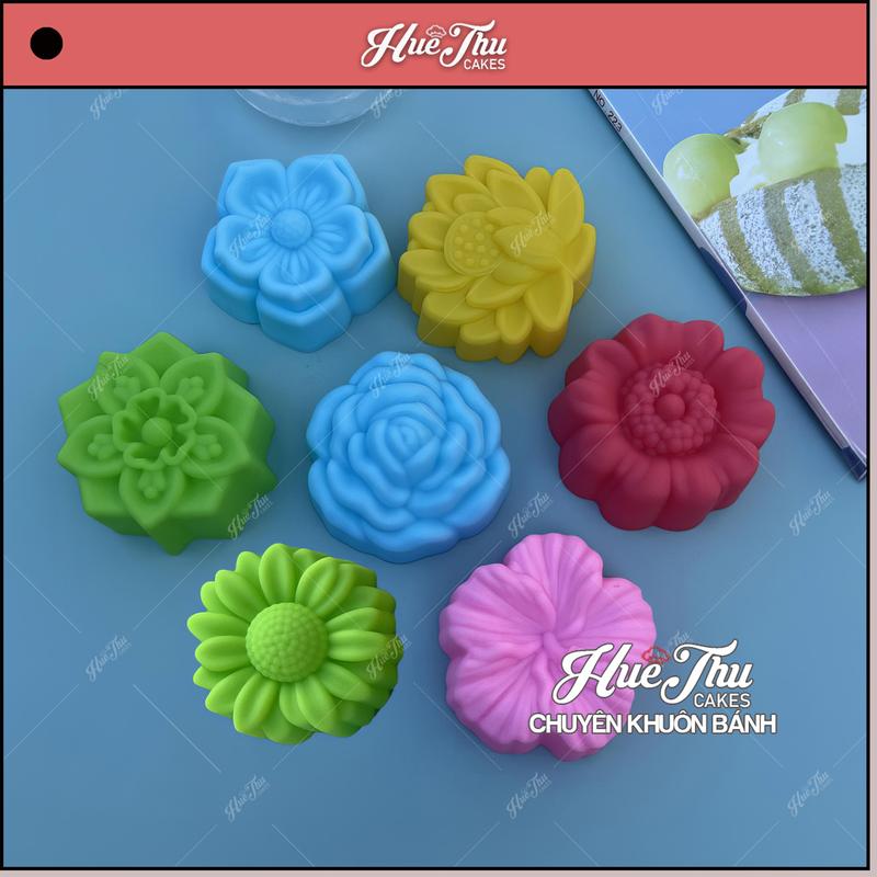  Khuôn silicon Nhiều Loại Hoa 5cm  10 cái  làm bánh rau câu nhấn xôi bánh da lợn 