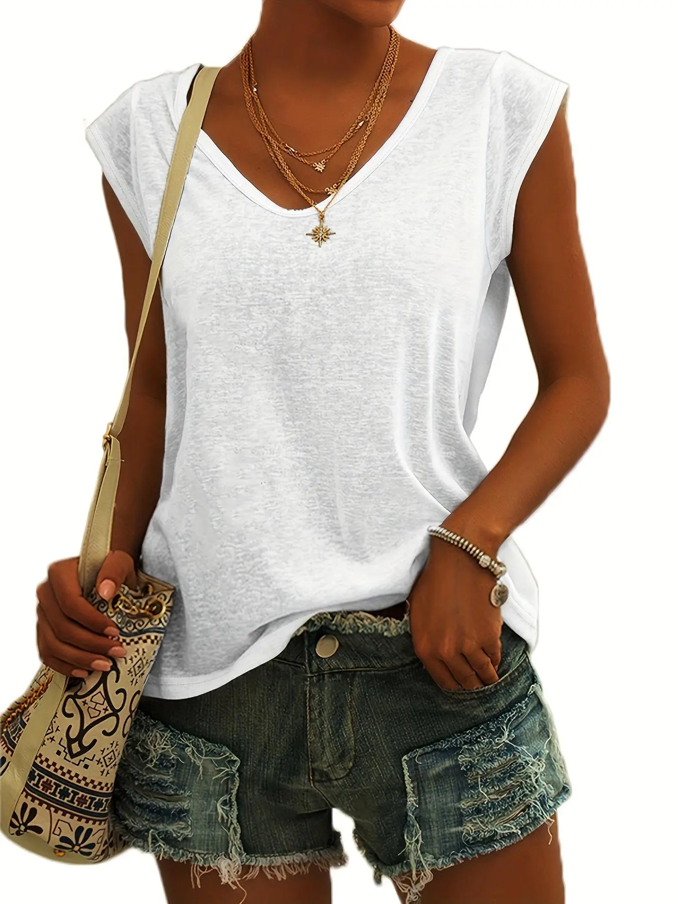 Summer Women's Plain Tee, Night Out Tops, Minimalist Comfort Summer Clothes Women, T Shirts for Women, Trendy Tees, Going Out Tops, Women's Top for Daily Wear, Womenswear, Tops for Women, Tshirts for Women