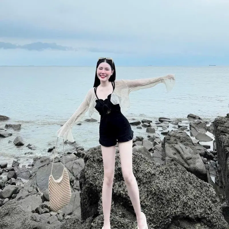 Jum đi biển chất vải poly bơi áo có mút ngực kèm áo khoác chất vải tơ gãy chuẩn hình Nữ Kem Ươmenz Women 3