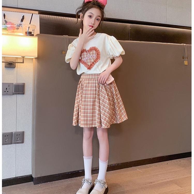 Bộ chân váy kẻ áo tim cho bé gái từ 15-45kg 2