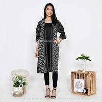 Gambar KI Outer Kimono Alesha Kinan Hitam Motif Wanita Tenun Blazer Jaket Simple Nyaman - Hitam, 4 dari KainIndonesiaco Kota Administrasi Jakarta Timur 1 Tokopedia