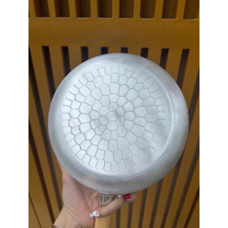 Product Introduction of Chảo, quánh nhôm cán gỗ vân tổ ông 22