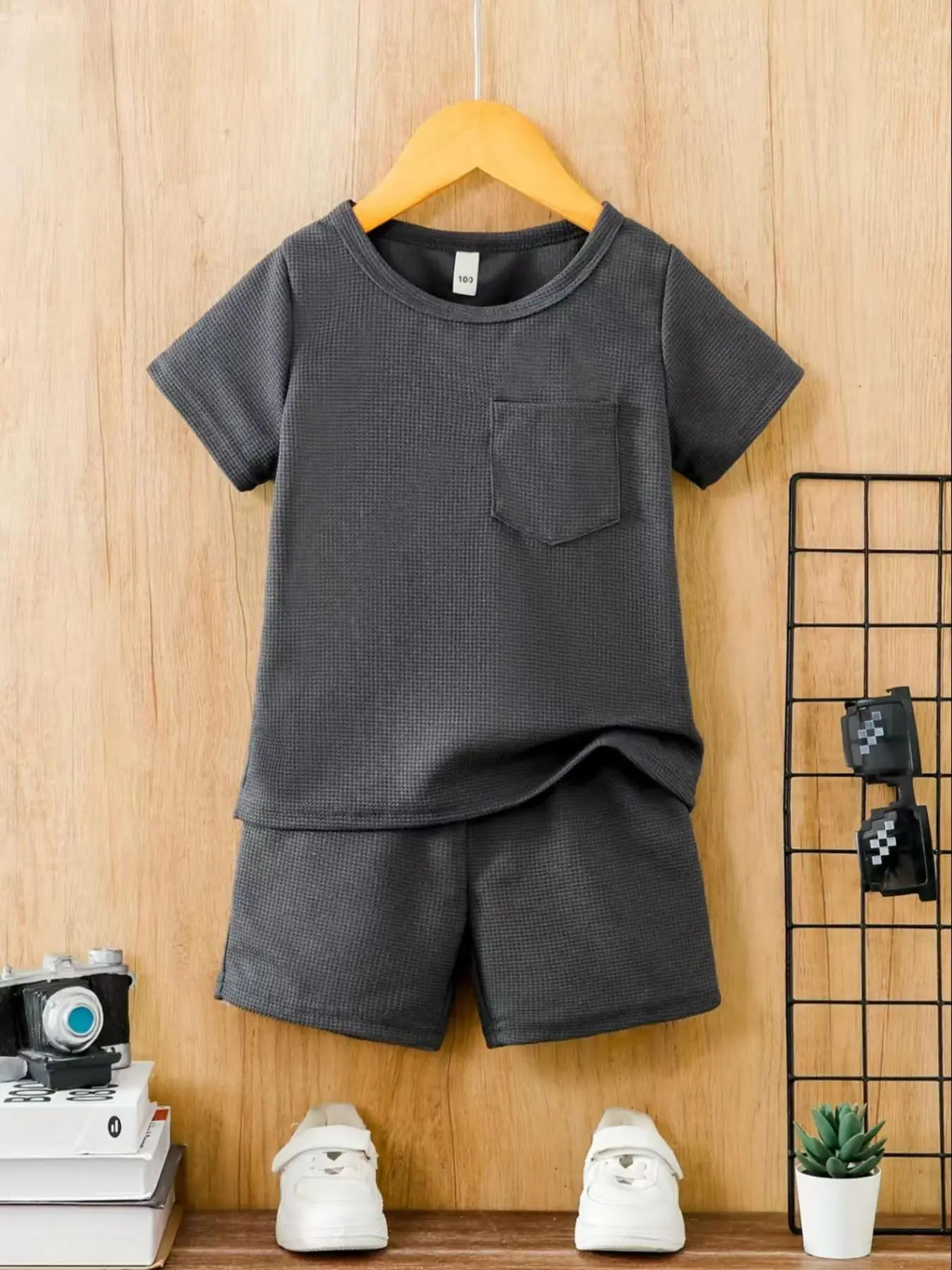 Two-piece Set   Boy's Solid  Top & Elastic Waist Shorts Set, Casual Short Sleeve T-shirt & Shorts, Summer Clothes for Kids