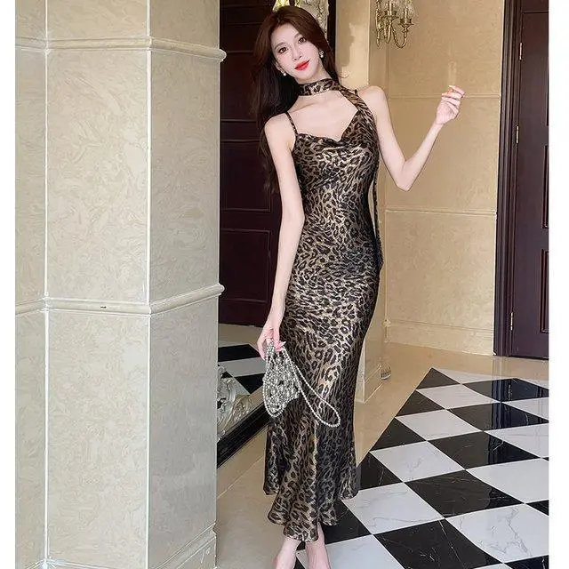 green emerald velvet dress Korean Style] Remy Slim Fit Rib Knit Dress – Ordicle main image 0