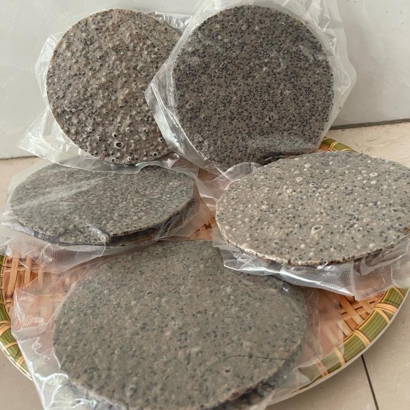  4 miếng kẹo cu đơ hà tĩnh  tặng  1 miếng  = 5 miếng kẹo cu đơ 