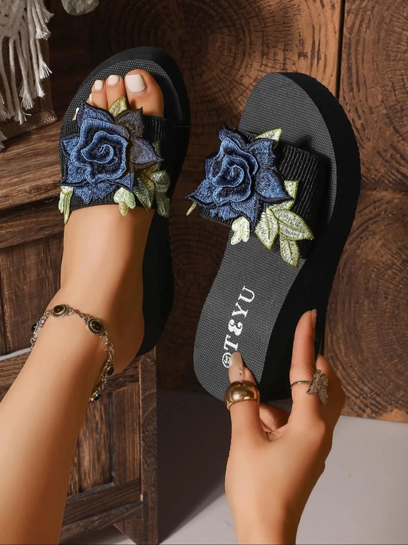 Women's Fashionable Floral Decor Slides, Casual Comfortable Flat Sandals for Summer, Non-slip Slippers for Indoor & Outdoor Wear, Walking Shoes