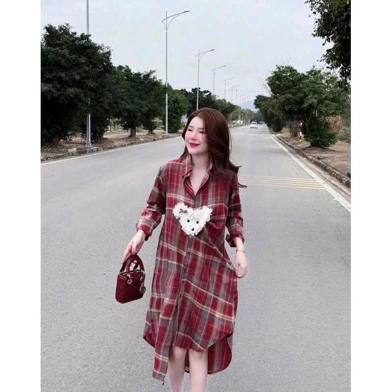 Đầm sơmi chất đủi sọc đính phụ kiện gấu lông xù dưới 58kg 1