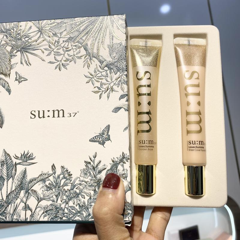 Cặp kem lót và kem nền che phủ khuyết điểm và kiềm dầu S.u.m vàng 20ml + 20ml