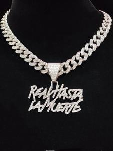 Collar con colgante de diseño de letras decoradas con diamantes de imitación estilo callejero, collar con colgante de moda informal para fiesta y decoración diaria sin caja para hombres
