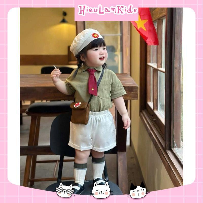 X32 - Bộ quần áo cho bé 4 món, Set áo sơ mi kèm cà vạt và mũ lá cờ đỏ sao vàng cho bé 1