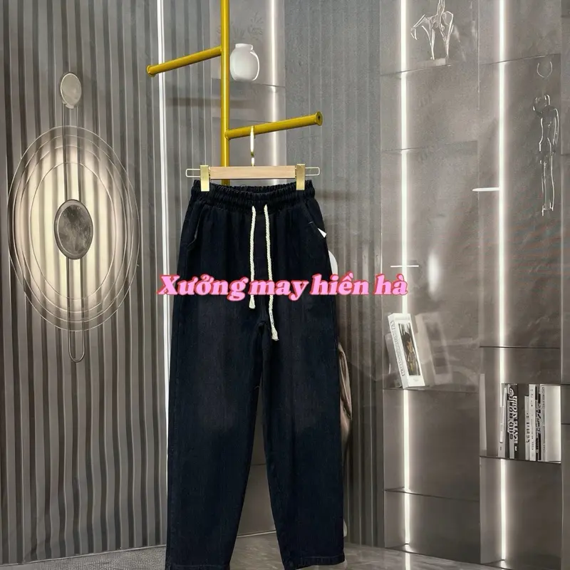 [ Đen ]Quần Jean Bò Mềm Dáng Beggy ,Chất Vải Mềm Mại ,Lưng Thun Có Dây Rút Đi Kèm,Đứng Phom Chuẩn Dáng Size Từ S Đến 2XL ,45 Đến 80 Kg. 3